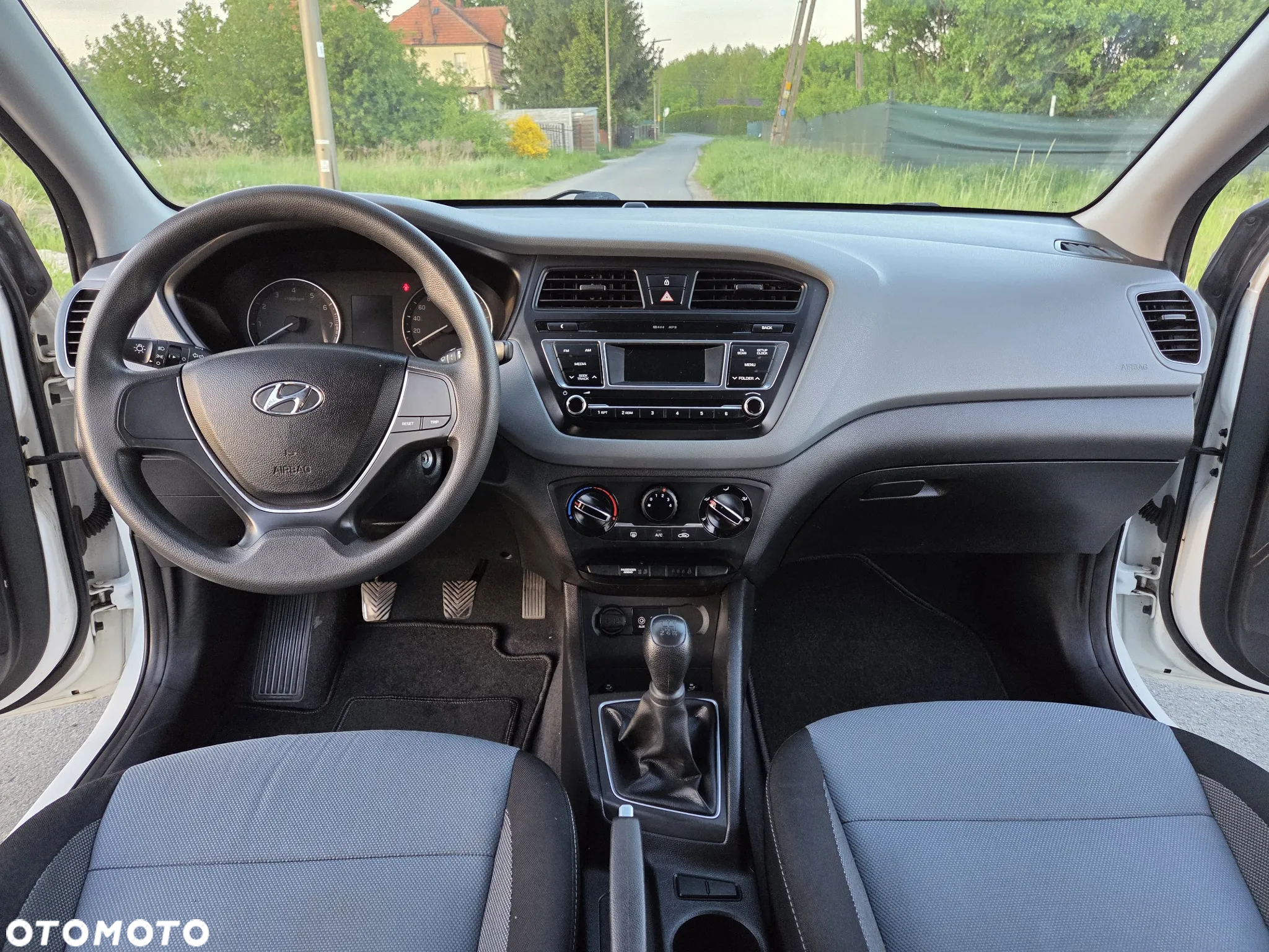 Hyundai i20 1.2 - 13