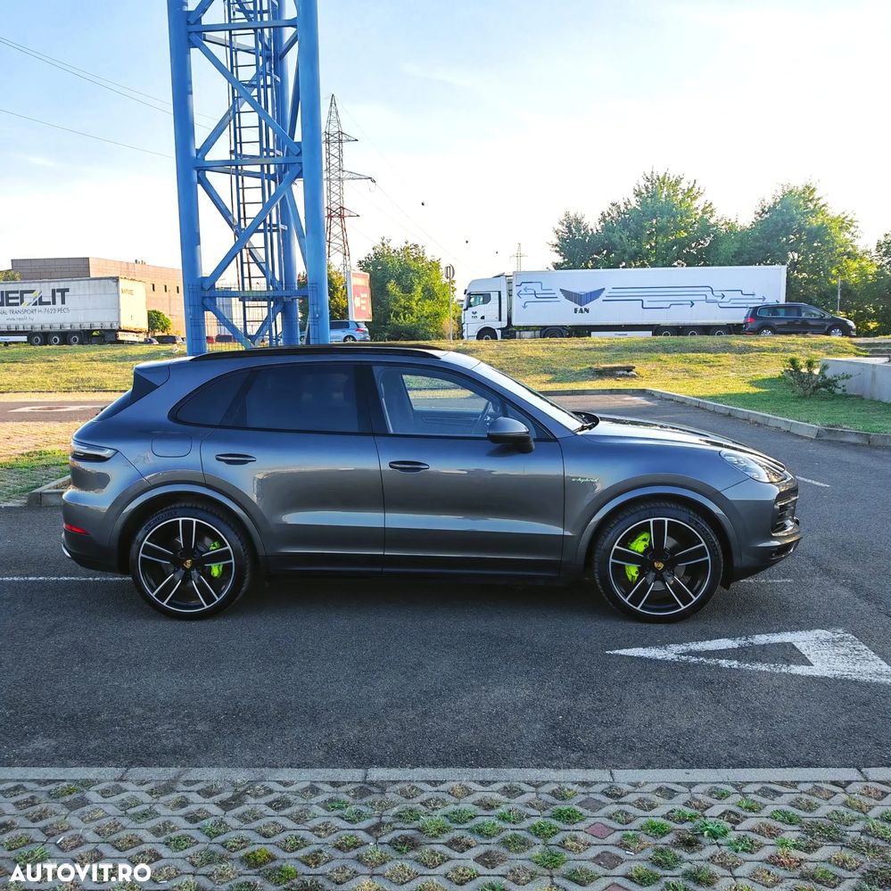 Porsche Cayenne Standard - 8