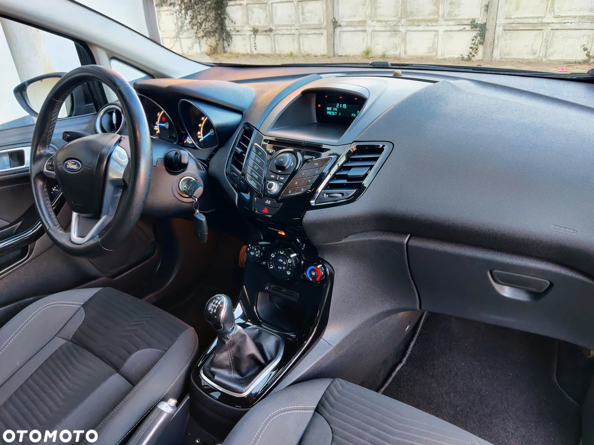Ford Fiesta 1.0 EcoBoost S&S TITANIUM X - 25