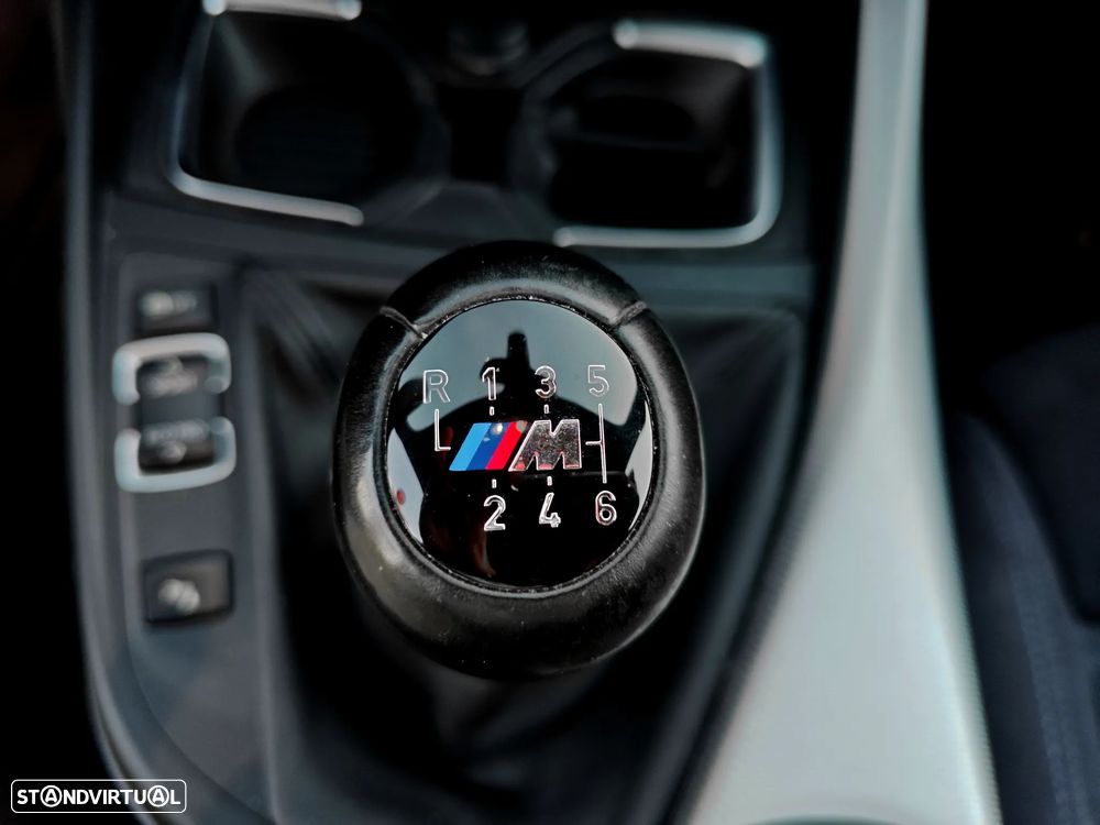 BMW 116 d Pack M - 15