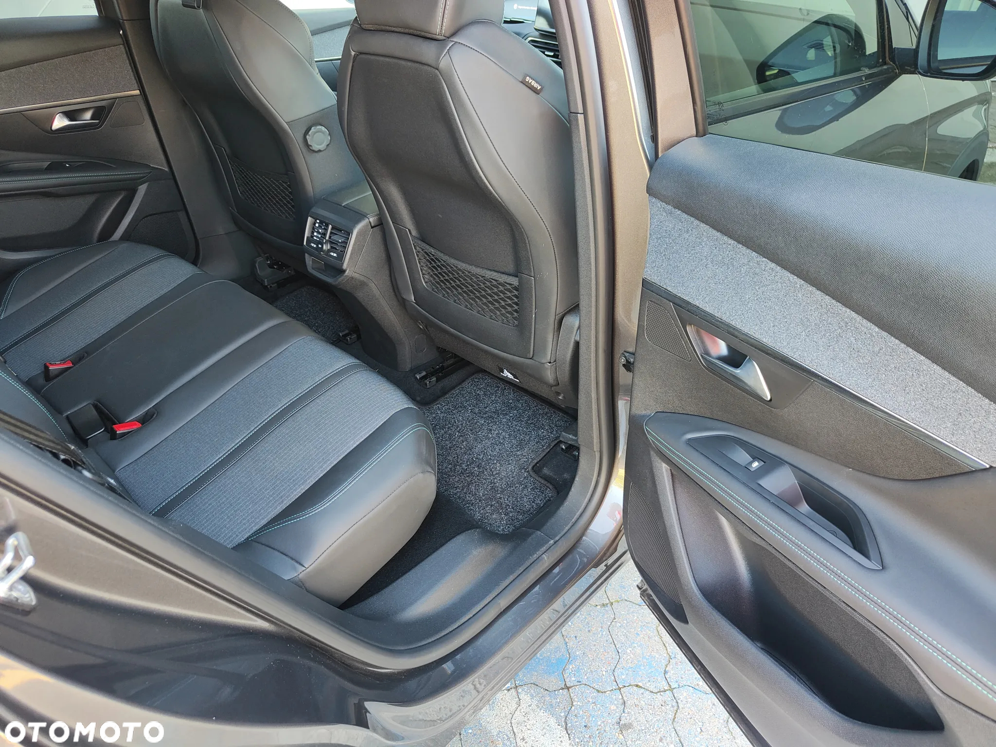 Peugeot 3008 1.5 BlueHDi Allure S&S EAT8 - 12