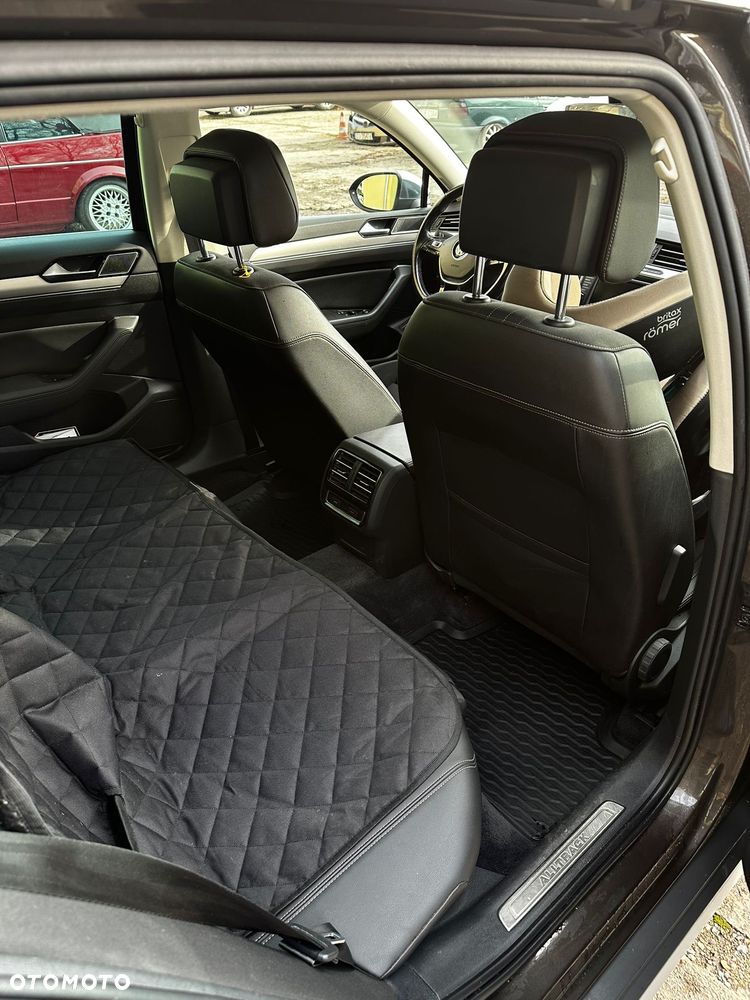 Volkswagen Passat Alltrack - 10