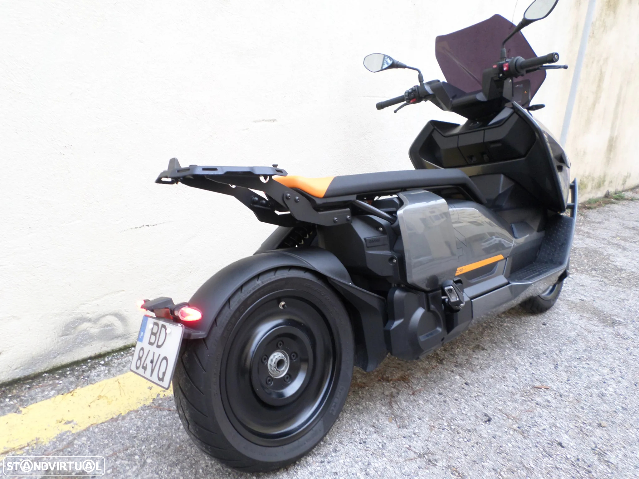 BMW CE 04 - 12