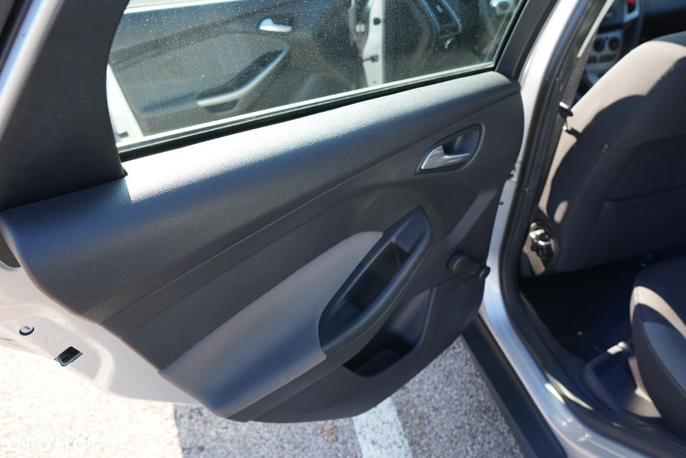 Ford Focus 1.6 TDCi DPF Start-Stopp-System Trend - 14