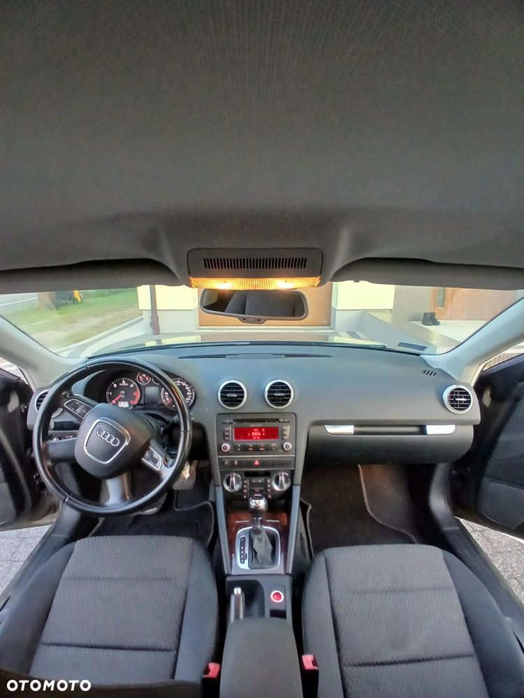 Audi A3 Sportback 1.6 TDI DPF Ambition S tronic - 6