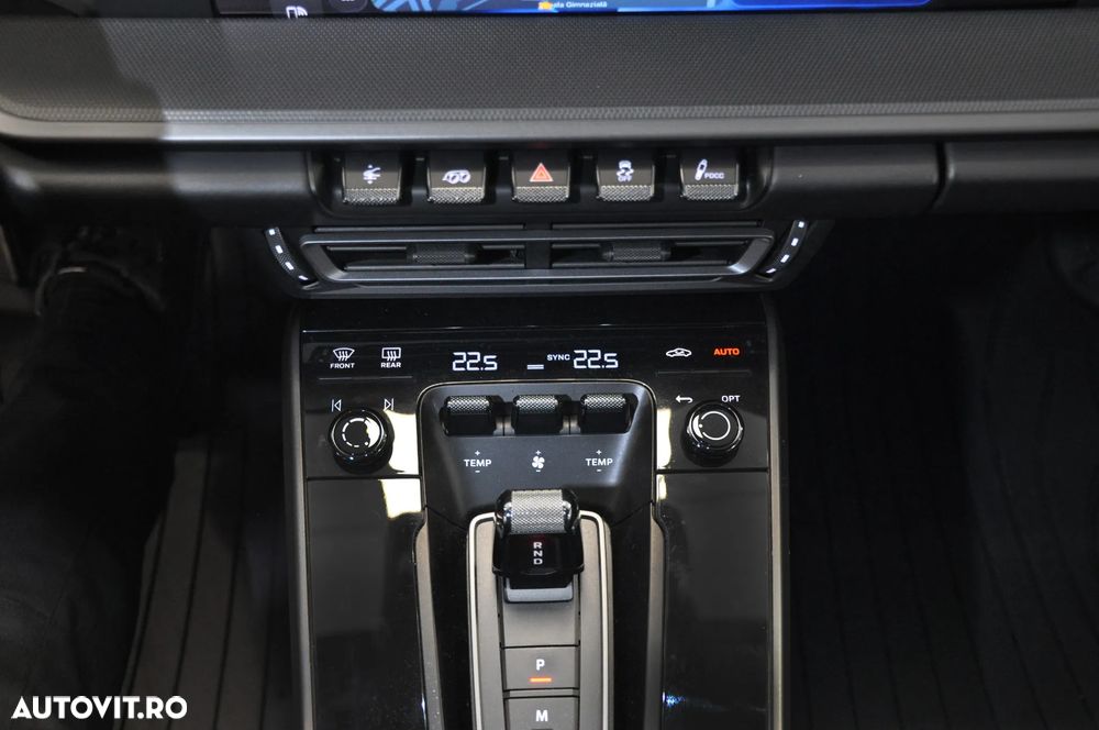 Porsche 911 Carrera 4S PDK - 19