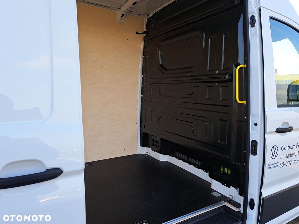 Volkswagen Crafter 35 furgon 177km Automat 3640 - 22