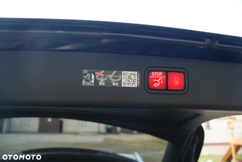 Mercedes-Benz Klasa E - 17