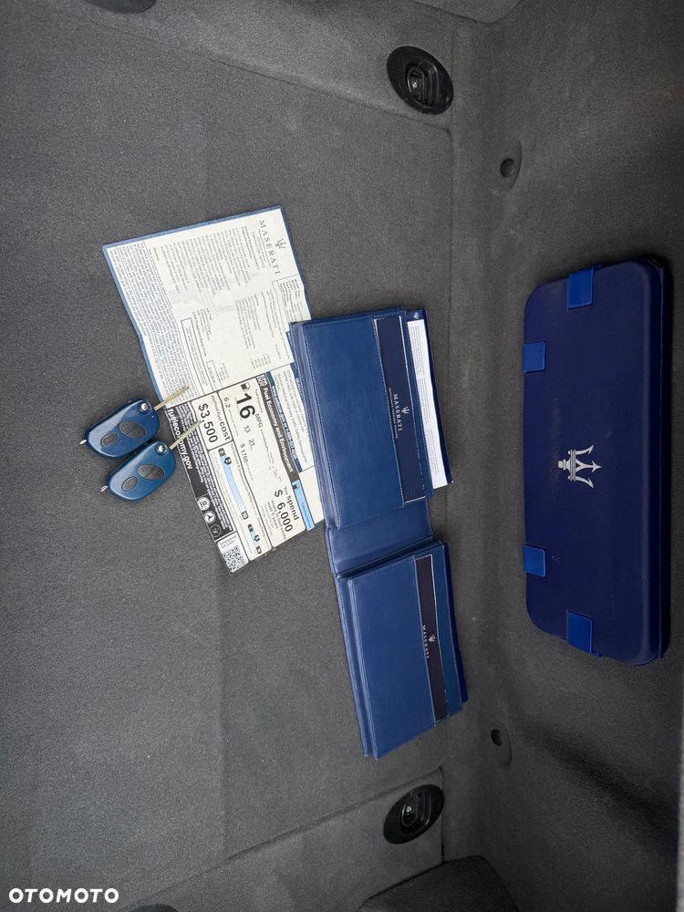 Maserati GranTurismo S Automat - 15