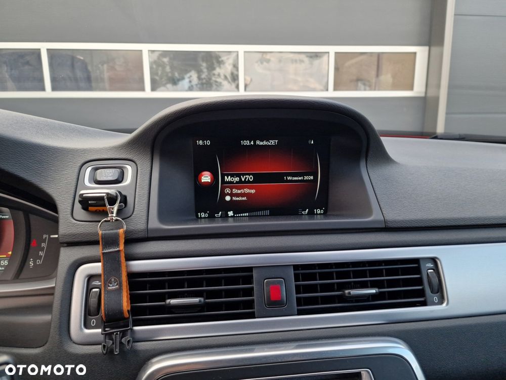 Volvo V70 D4 Geartronic Momentum - 24