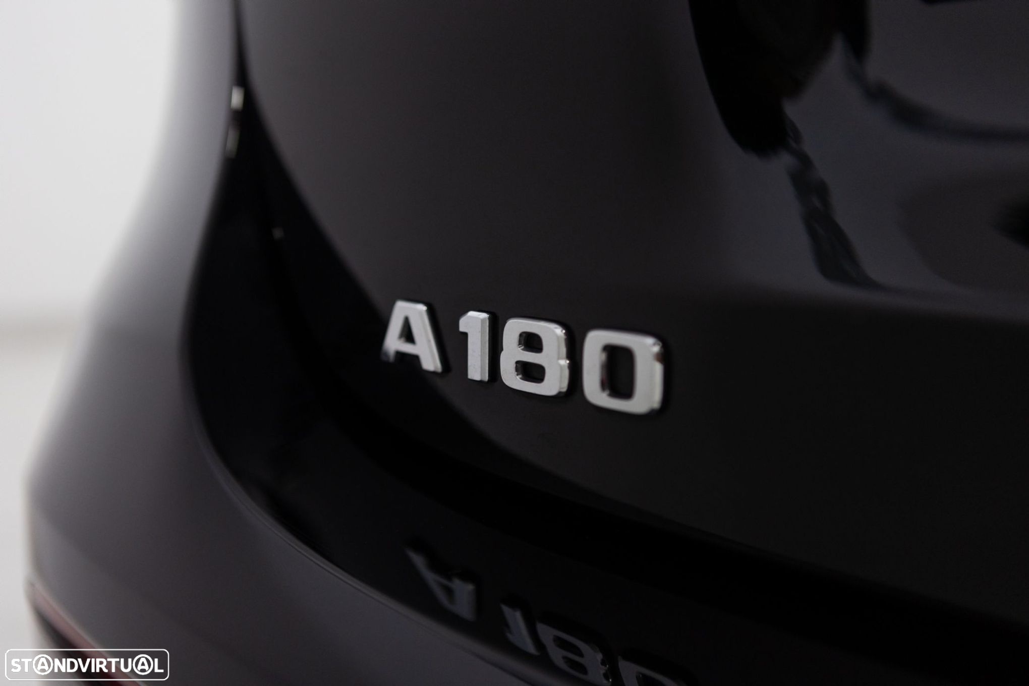 Mercedes-Benz A 180 7G-DCT Advanced AMG Line - 13
