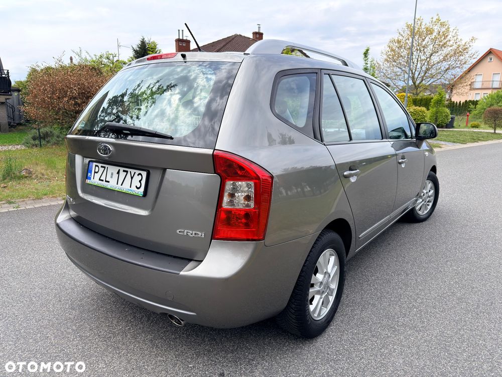 Kia Carens 1.7 CRDi 115 Fifa World Cup Edition - 5