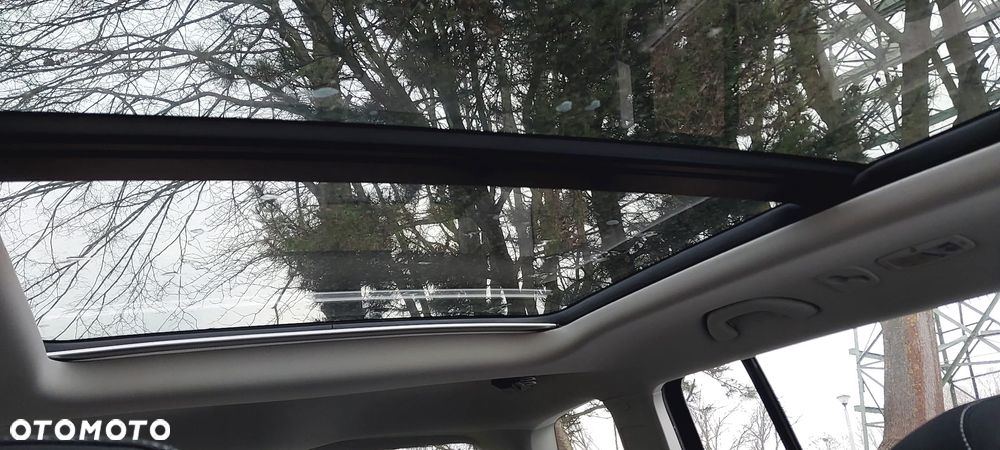 Volkswagen Touran 1.6 TDI DPF BlueMot Comfortline - 15