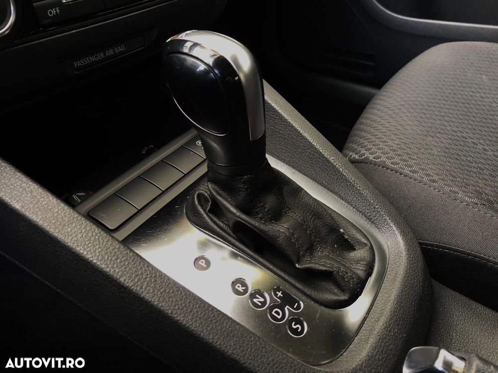 Volkswagen Jetta 1.6 TDI CR DPF DSG Highline - 17