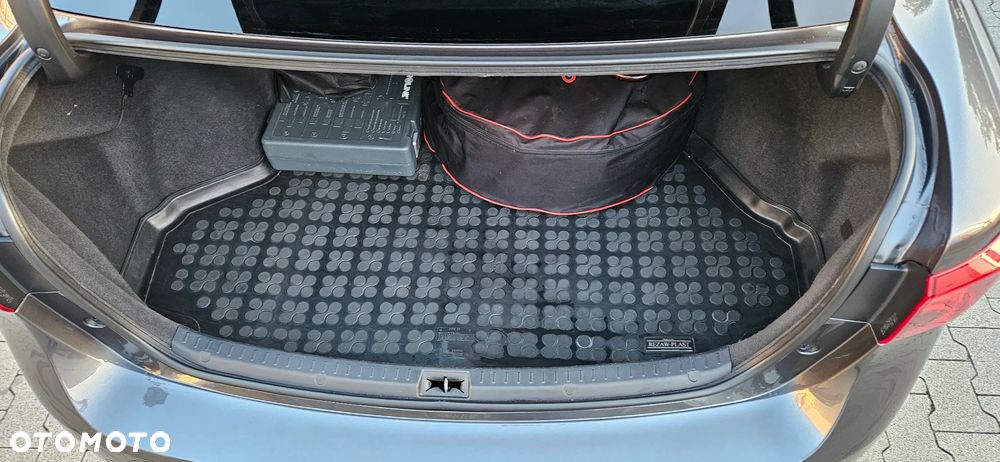 Toyota Avensis 1.8 Prestige MS - 17
