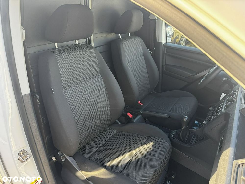 Volkswagen Caddy - 10