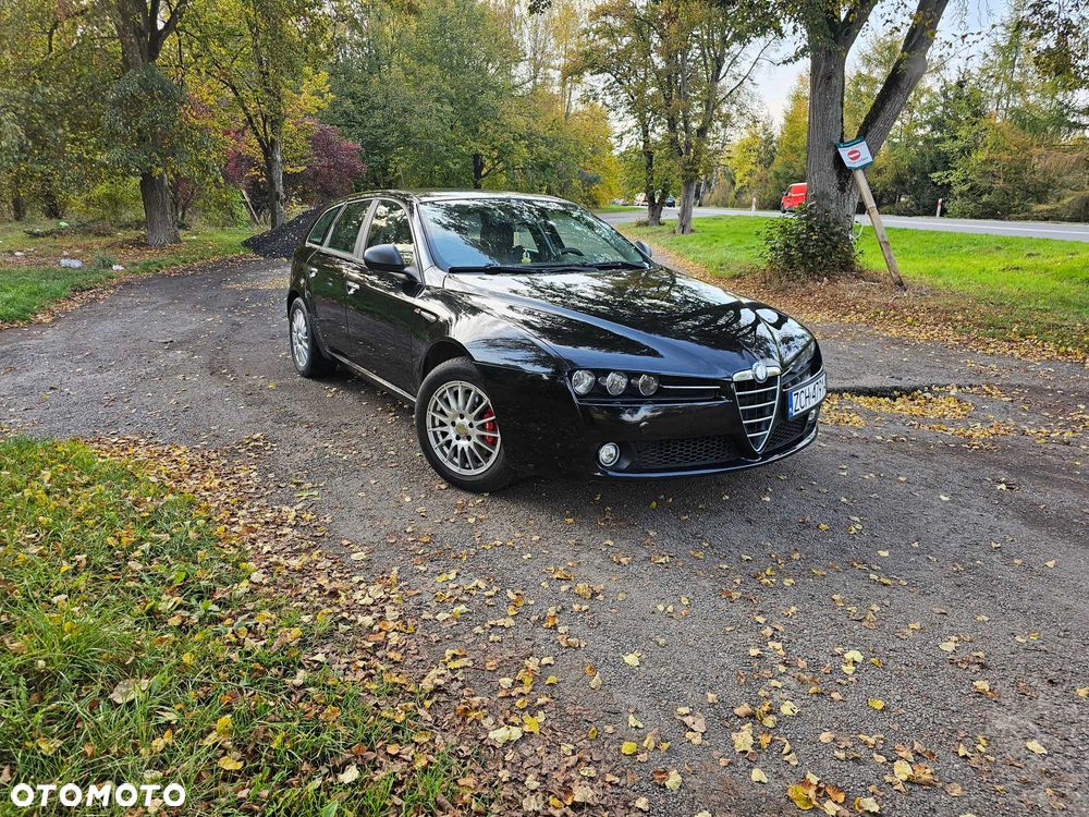 Alfa Romeo 159 2008 photo 4
