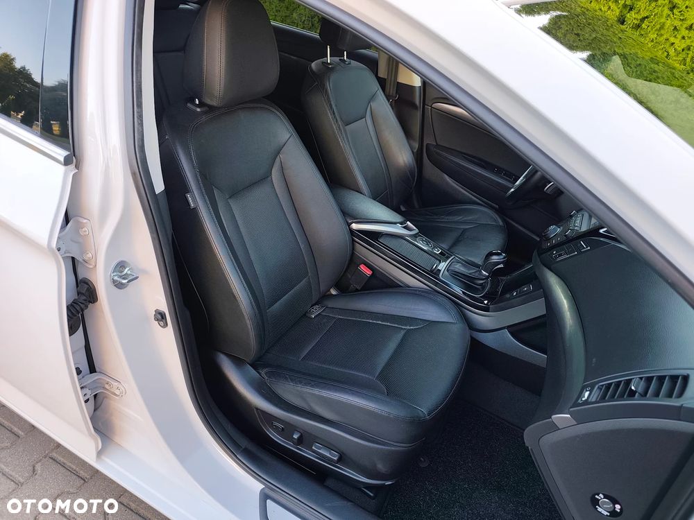 Hyundai i40 Kombi 1.7 CRDi DCT Premium - 23