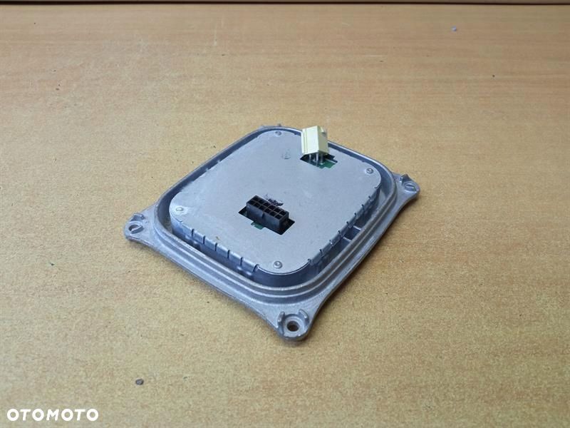 MODUŁ ŚWIATEŁ LED PEUGEOT 308 II T9 1307329404 - 1