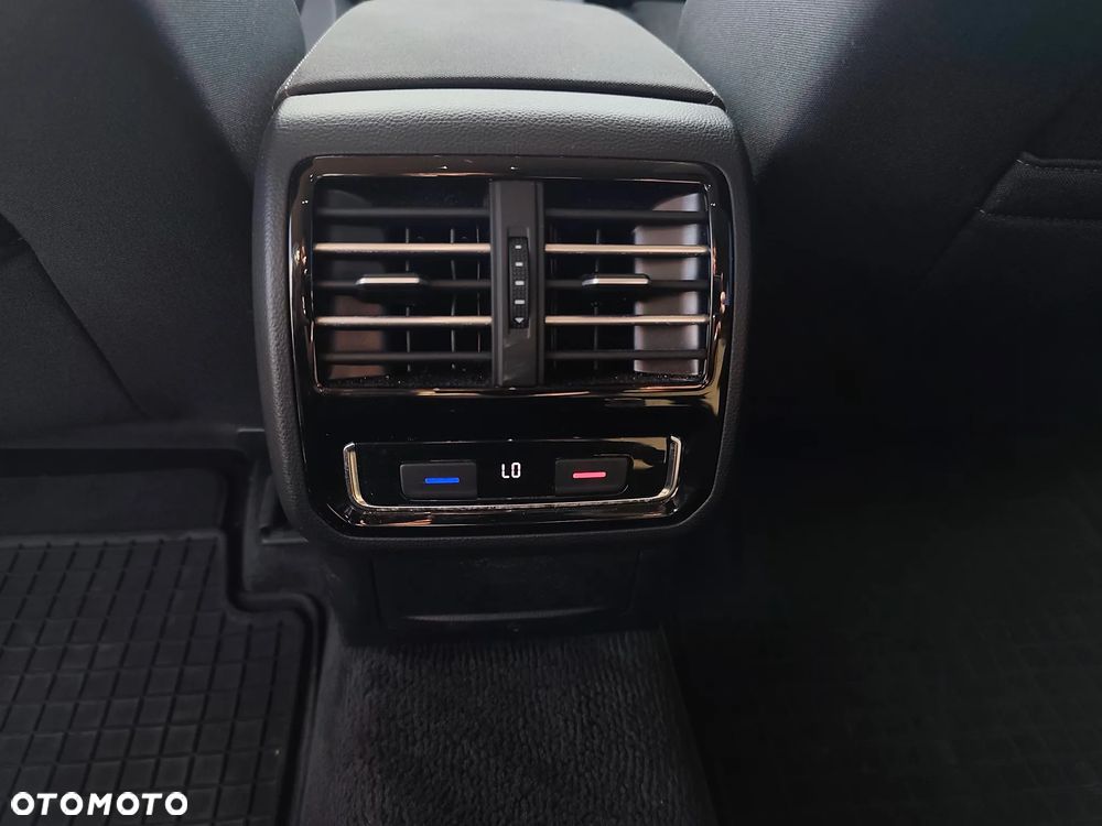 Volkswagen Passat 2.0 TDI BMT Comfortline - 13
