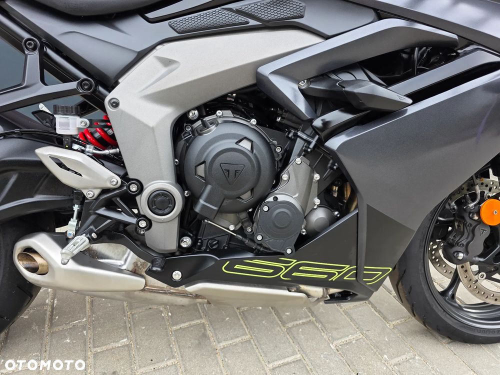 Triumph Daytona - 26