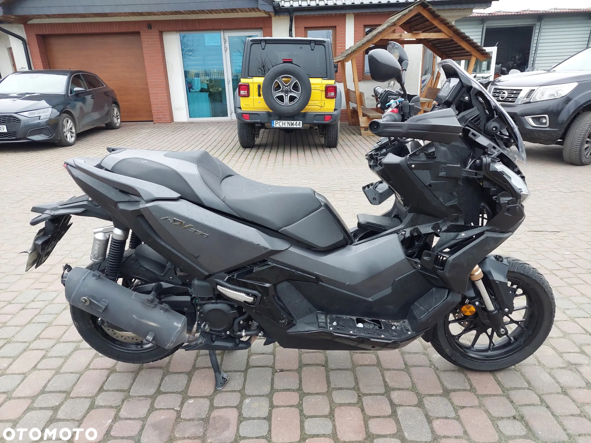 Honda ADV350 - 8