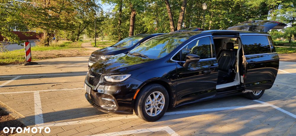 Chrysler Pacifica - 23