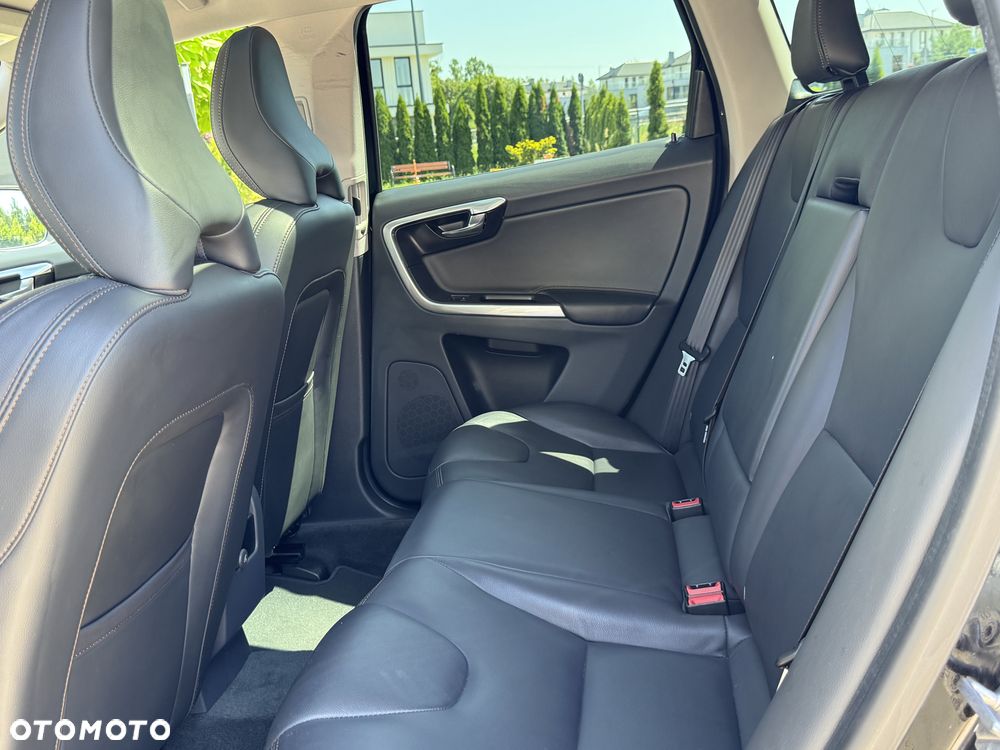 Volvo XC 60 D4 AWD Summum - 6