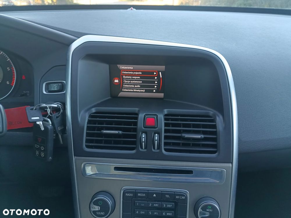 Volvo XC 60 D4 Geartronic Momentum - 13