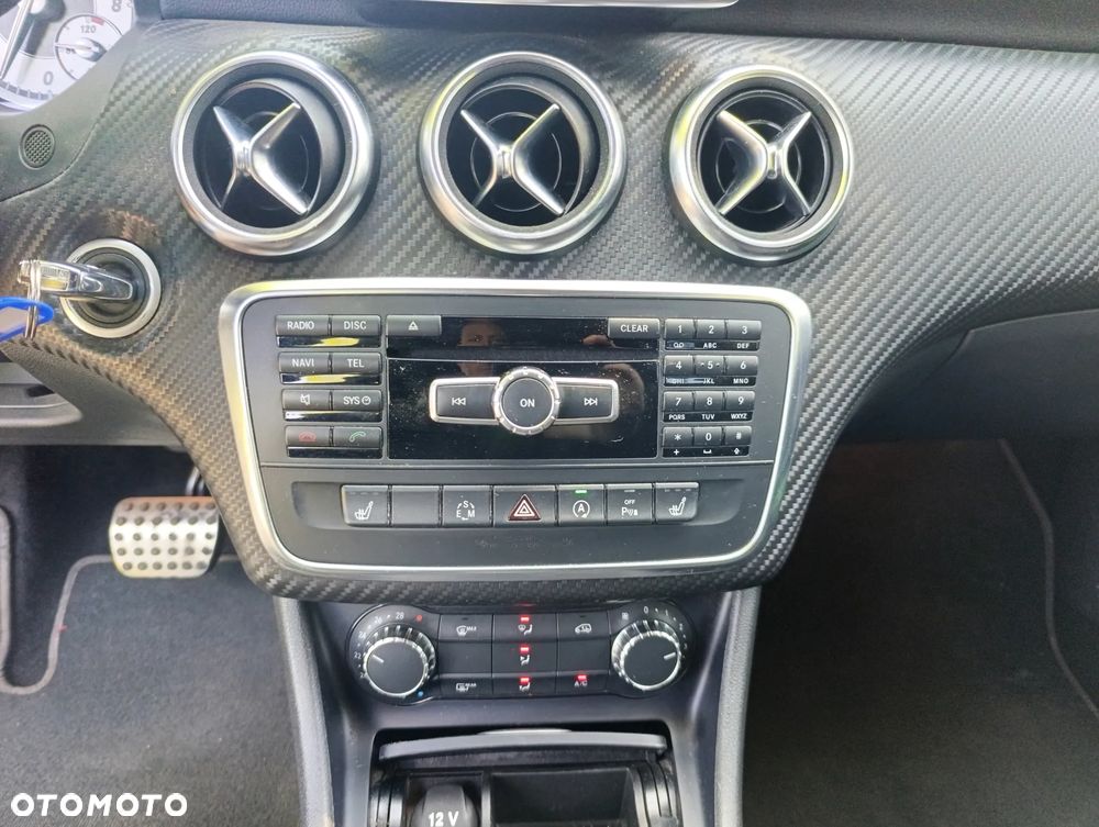 Mercedes-Benz Klasa A 180 7G-DCT AMG Line - 10