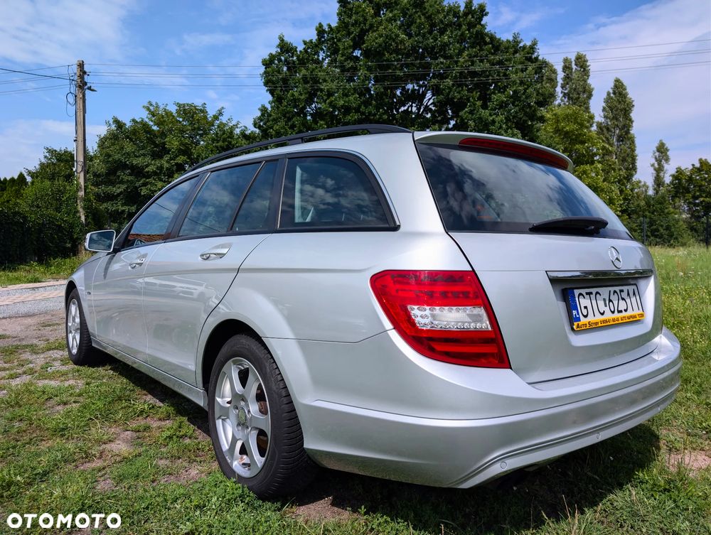 Mercedes-Benz Klasa C 180 CGI BlueEFFICIENCY Elegance - 4