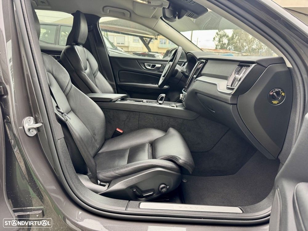 Volvo V60 2.0 B4 Plus Bright Auto - 18