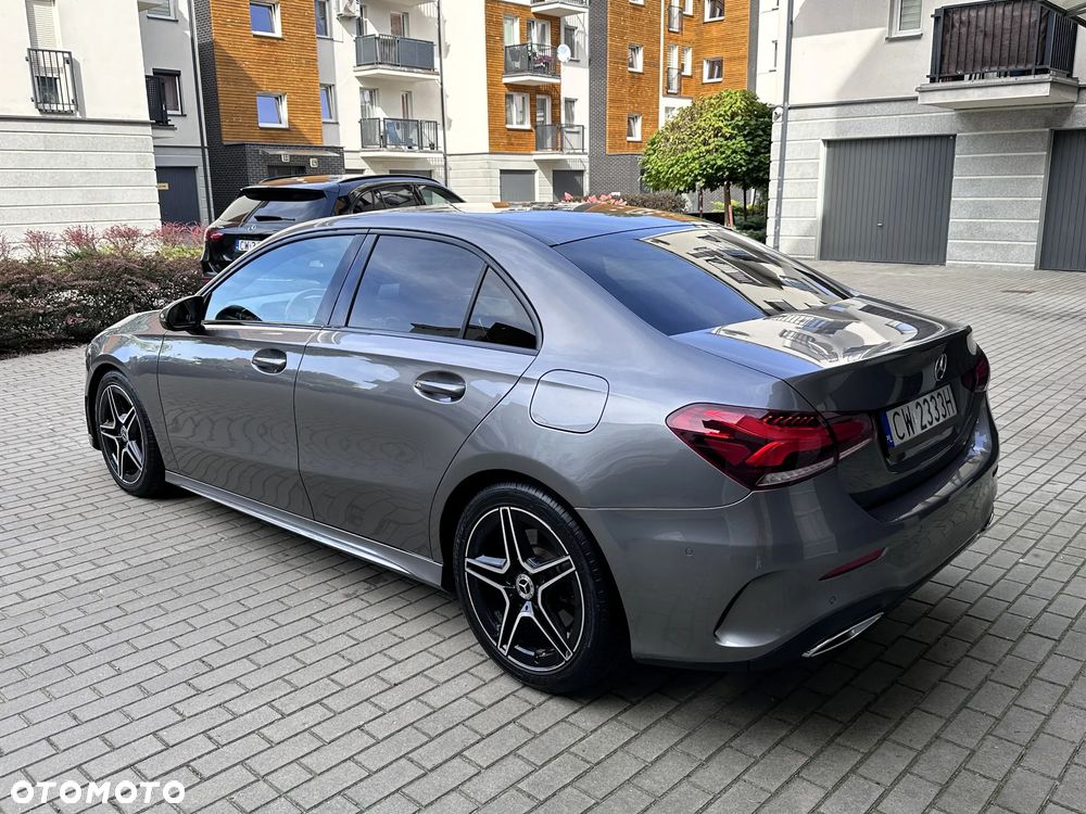 Mercedes-Benz Klasa A 250 AMG Line 7G-DCT - 3