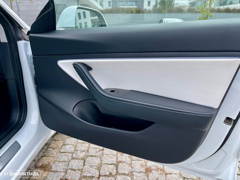 Tesla Model 3 Long Range AWD Dual Motor - 27