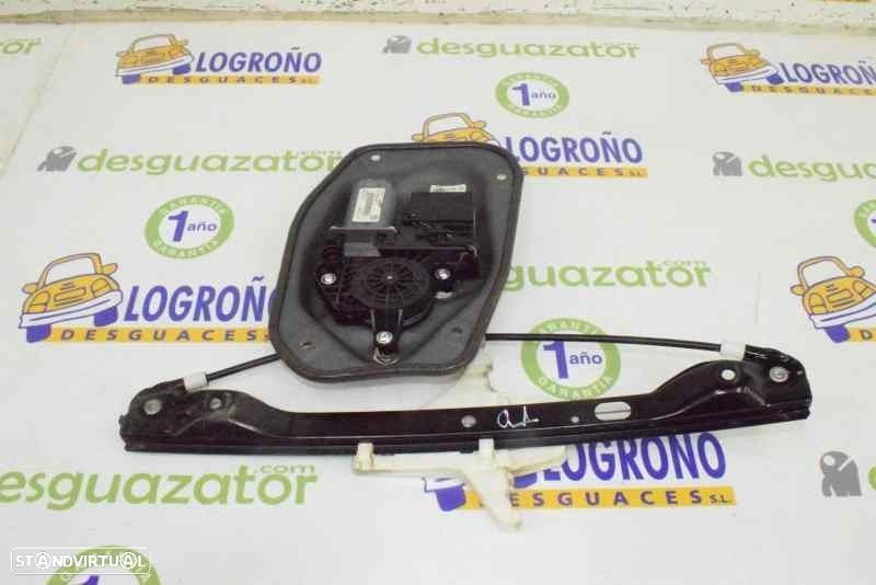 ELEVADOR DE VIDRO TRASEIRO DIREITO VOLKSWAGEN GOLF V 2006 -1K4839462A - 2