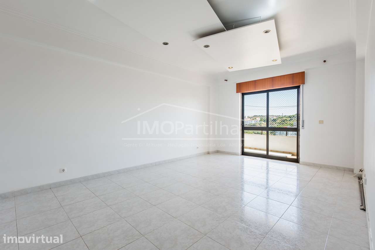 Apartamento T2 no Cacém - Sintra - Grande imagem: 2/23