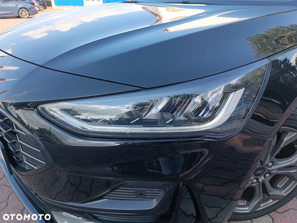Ford Focus 1.0 EcoBoost mHEV ST-Line X - 11