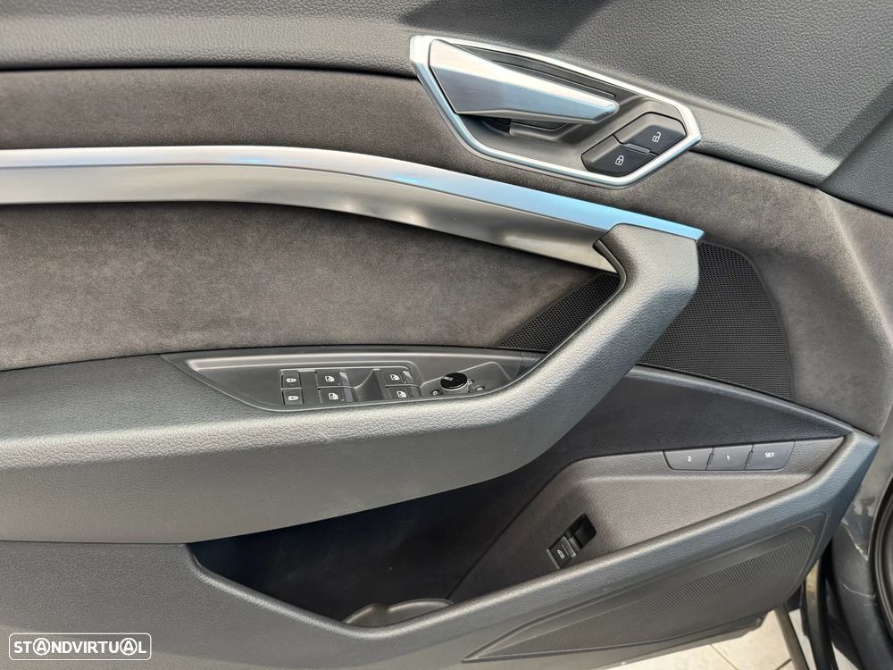 Audi e-tron 55 quattro S line - 39