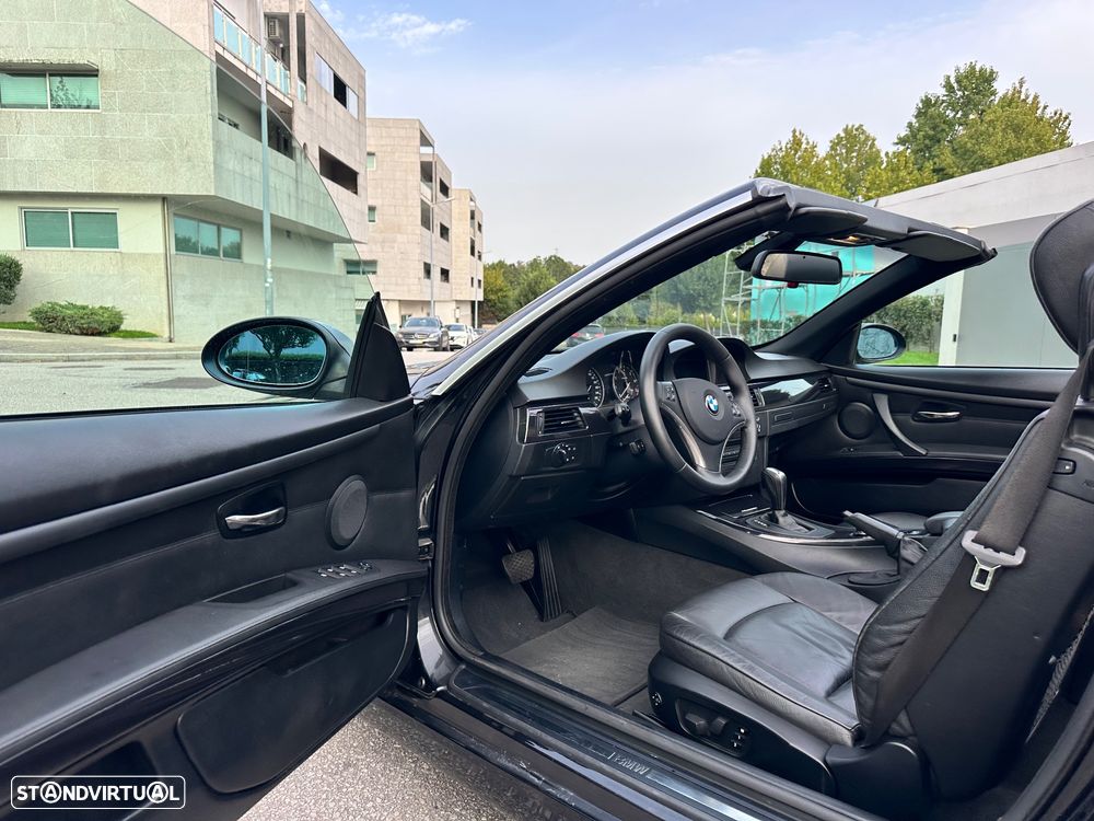 BMW 320 i Cabrio Auto - 37