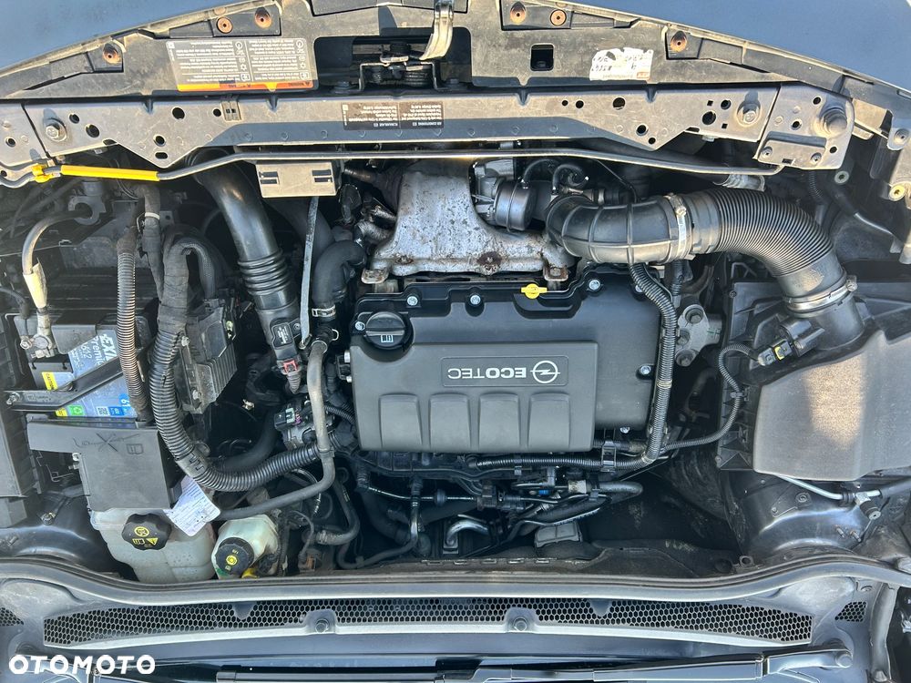 Opel Astra 1.4 Turbo Cosmo - 18