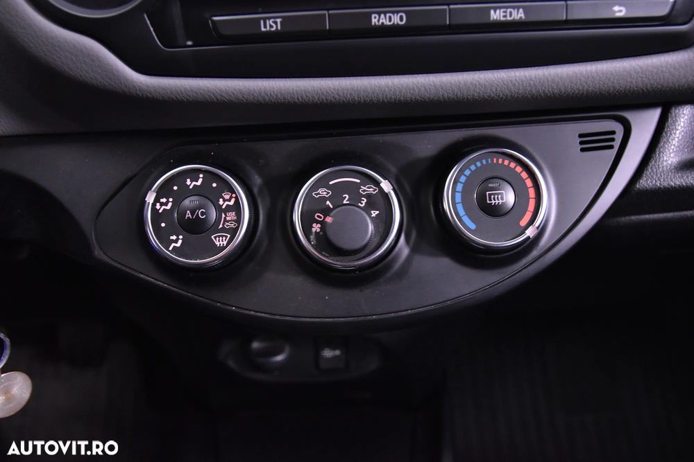 Toyota Yaris - 16