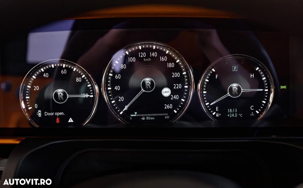 Rolls-Royce Ghost - 25