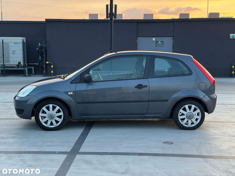 Ford Fiesta 1.6 TDCi Ambiente - 7