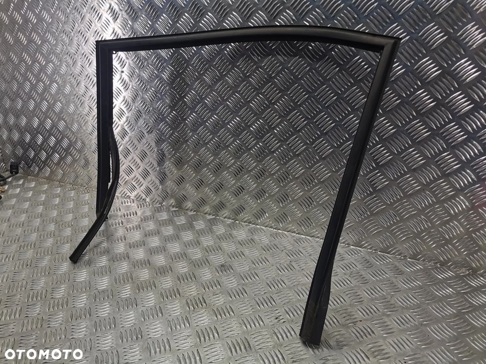 VW TOUAREG 7L 03-09R DRZWI SZYBY USZCZELKA PRAWY TYL 7L0839432 - 4