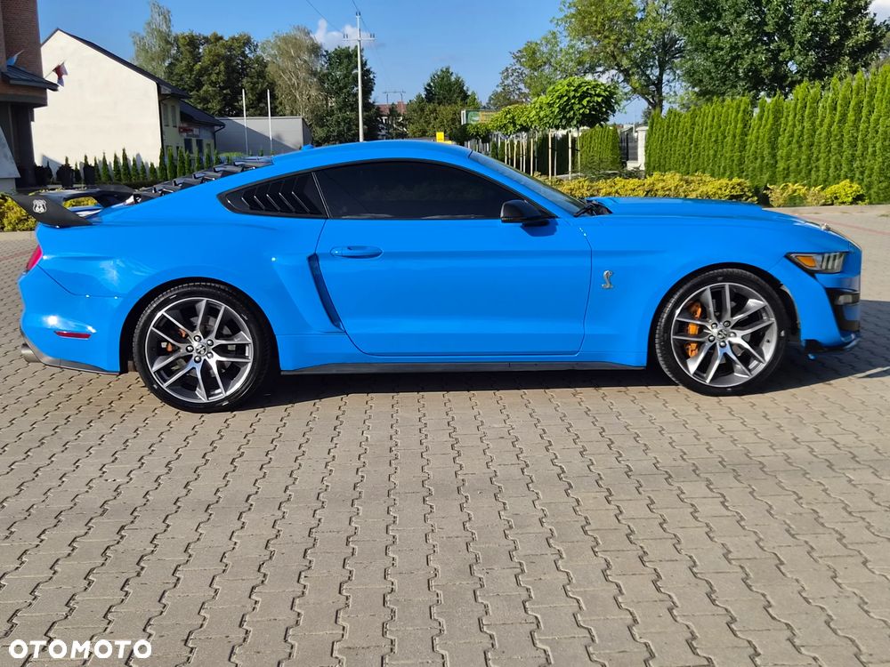Ford Mustang - 5