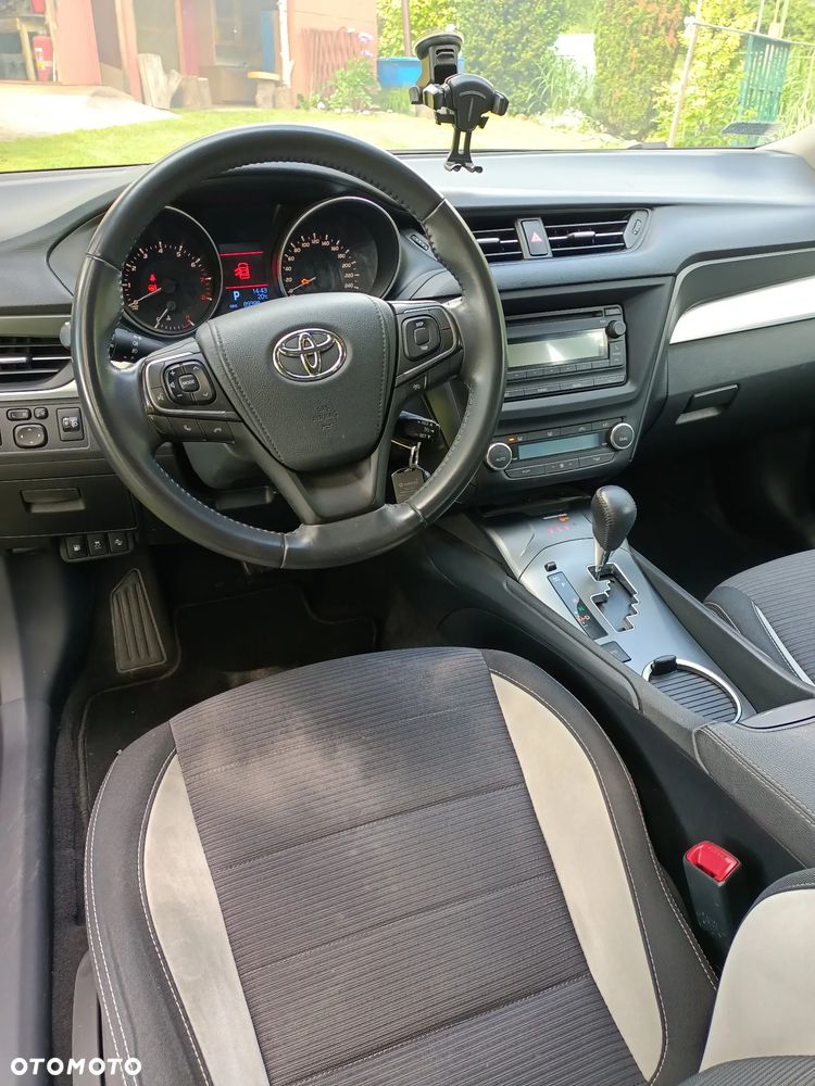 Toyota Avensis - 4