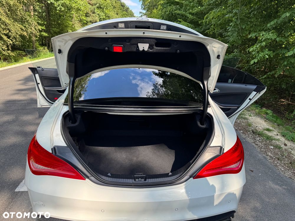 Mercedes-Benz CLA 200 7G-DCT - 13