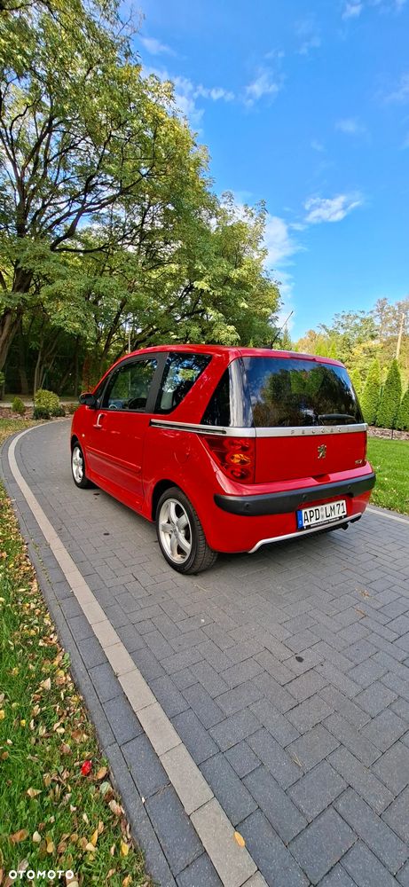 Peugeot 1007 2008 photo 2