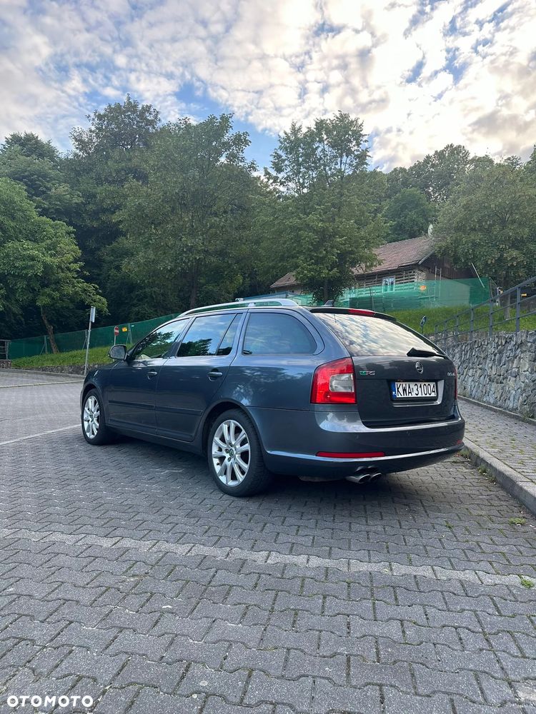 Skoda Octavia 2.0 TDI CR DPF DSG RS - 5