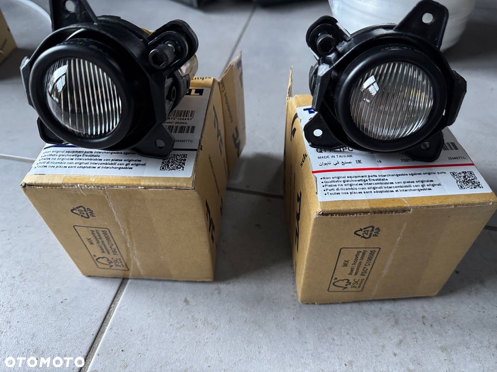 Opel Astra J halogen przód - 1